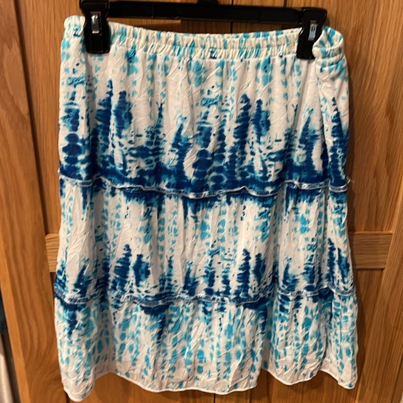 3 size medium women’s skirts. AGB, INC and Joe Fresh. - Picture 6 of 8